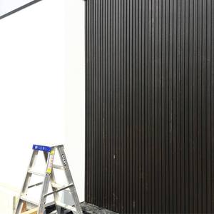 Revestimiento de Pared Exterior <span class=keywords><strong>Resistente</strong></span> <span class=keywords><strong>al</strong></span> <span class=keywords><strong>Agua</strong></span>, a la Intemperie <span class=keywords><strong>y</strong></span> a los Rayos UV, Paneles de Revestimiento de Pared Negros, Hermosos - Product Image 2
