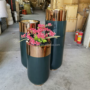 Soporte <span class=keywords><strong>de</strong></span> maceta artificial <span class=keywords><strong>de</strong></span> acero alto, jarrones <span class=keywords><strong>de</strong></span> flores <span class=keywords><strong>de</strong></span> cilindro dorado grande <span class=keywords><strong>para</strong></span> decoración del hogar <span class=keywords><strong>para</strong></span> mejorar el diseño <span class=keywords><strong>de</strong></span> interiores - Product Image 5