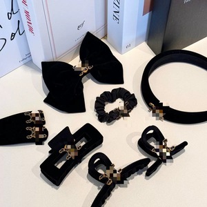 <span class=keywords><strong>2025</strong></span> thiết kế mới bán buôn thời trang phong cách sang trọng vải Phụ kiện tóc kẹp tóc Cô Gái Tóc Claw Clips - Product Image 1