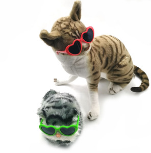 Vente d'usine de lunettes de soleil <span class=keywords><strong>pour</strong></span> animaux de compagnie, vêtements et accessoires <span class=keywords><strong>pour</strong></span> chats et chiens, petites lunettes de soleil <span class=keywords><strong>pour</strong></span> animaux de compagnie Teddy Bichon <span class=keywords><strong>Chihuahua</strong></span> en forme de cœur - Product Image 4