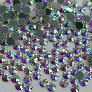Pierre à paillettes de qualité supérieure, couleur AB, forte, à dos plat, forme diamant, <span class=keywords><strong>strass</strong></span> thermocollant <span class=keywords><strong>pour</strong></span> la décoration des vêtements - Product Image 2