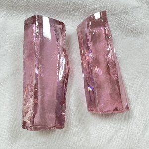 Piedra de Circonia Cúbica Rosa Claro sin Cortar para Tallado de Gemas - Product Image 2