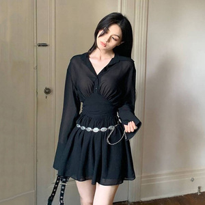 Robe d'été 2025 transfrontalière Europe-Amérique, à col à revers, simple boutonnage, col en V, volants, couleur unie, en polyester - Product Image 3