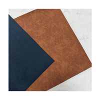 Feuille de similicuir laserable de qualité supérieure, brun moyen/noir, 12 po x 24 po, avec adhésif - Collection Creekside