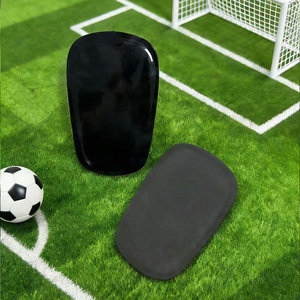 Protège-tibias de football personnalisés en PU EVA pour adultes, légers, compressibles, thermoformables, résistants, avec sublimation, équipement de protection pour le football - Product Image 2
