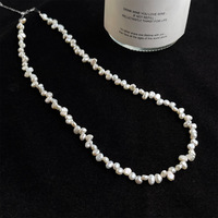 Collier de perles d'eau douce baroques petites, chaîne asymétrique en argent 925, bijoux en perles blanches pour femmes, vente en gros