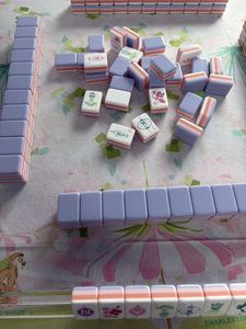 Nouvel ensemble de jeu de Mahjong de luxe pliable et personnalisable en acrylique à 4 couches, durable, écologique, moderne, unisexe, avec motif 160 cartes, léger - Product Image 3