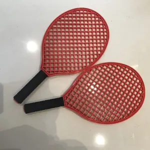 Hotsale beach tennis racket en sport racket rode plastic racket met gele bal