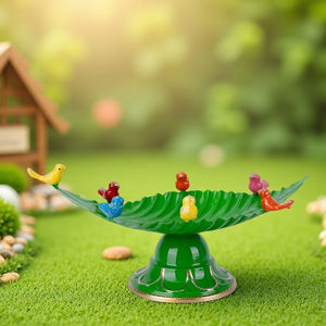 Redeco-Mangeoire à oiseaux en métal coloré en forme de feuille, mangeoire à oiseaux artistique en métal, mangeoire pour animaux, station d'alimentation pour jardin extérieur - Product Image 2