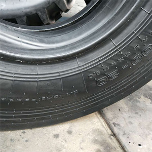Factory Direct Supply Smooth Steel <strong>Drum</strong> Road Bias Roller Tyre 11.00-20 Road Roller <strong>Tire</strong> - Product Image 6