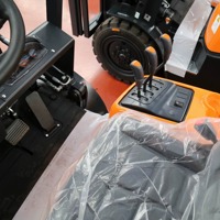 Chariot élévateur à palettes Doosan G30GP de 3 tonnes, moteur diesel, longueur de fourche de 1050 mm, adaptabilité aux terrains accidentés, transmission avant, garantie d'un an