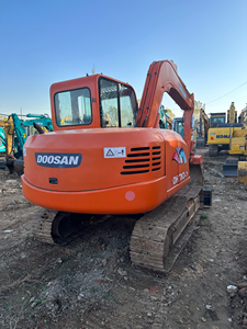 Excavadora Usada de Alta Calidad Doosan DH70-7 Modelo 2020, 7 Toneladas de Peso Operativo, Motor PLC, Caja de Cambios, en Stock - Product Image 5