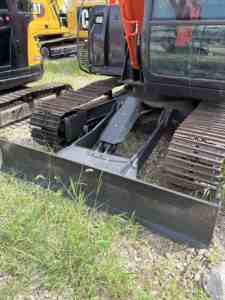 Offre Spéciale : Mini-Excavatrice Hitachi Zaxis70 d'Occasion, Bien Entretenue, Excavatrice sur Chenilles Fiable pour le Marché Mondial. - Product Image 5