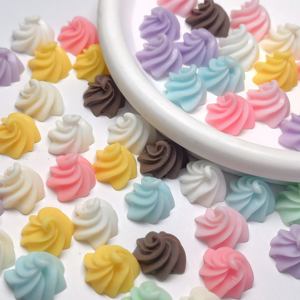 Haute qualité 100 Pcs/Lot 14MM assorti coloré <span class=keywords><strong>chocolat</strong></span> bonbons doux Dessert Mini <span class=keywords><strong>maison</strong></span> <span class=keywords><strong>de</strong></span> poupée jouets dos plat résine pour la décoration - Product Image 2