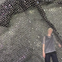 Tissu à paillettes épaisses multicolores en maille de dentelle et de perles brodées de paillettes dorées pour robe de soirée pour femmes