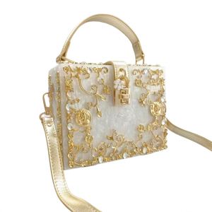 Bolso de Mano Elegante de Acrílico para la Noche con Delicado Filigranado Metálico y Brillantes Pedrerías, Bolso Cruzado Versátil para Mujer - Product Image 1