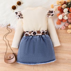Abbigliamento Autunno-Inverno per Bambine Europee e Americane da 4-7 Anni, Set con Top in Cotone e Gonna in Denim con Stampa Leopardata - Product Image 3