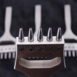 Tali Kulit Multi Spesifikasi, Alat Pelubang Tali Jam Tangan <span class=keywords><strong>Oval</strong></span> Datar 6.5 Jarak 5 Lubang - Product Image 3