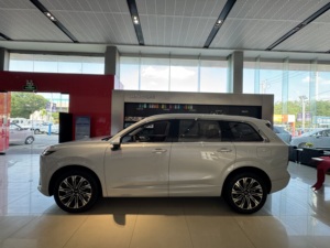 <span class=keywords><strong>Voiture</strong></span> d'occasion 2025 Wuling Xingguang L SUV Argenté Conduite à Gauche Qualité Professionnelle <span class=keywords><strong>Achat</strong></span> en Gros Expédition - Product Image 3