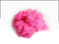 Juguetes de peluche de rebote esponjoso 4D de bajo punto de fusión 4DX51mm edredón almohada relleno fibra de poliéster reciclado Bale grapa tipo 4D finura