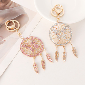 Nouveau porte-clés attrape-rêves bohème papillon plume, breloque de sac pour femme fleur creuse perlée, ornement suspendu de luxe pour rétroviseur de voiture, cadeau - Product Image 2