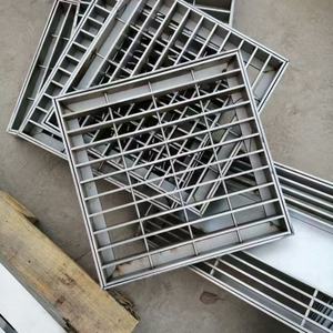 <span class=keywords><strong>Grille</strong></span> <span class=keywords><strong>en</strong></span> acier fournie directement par l'usine, <span class=keywords><strong>grille</strong></span> métallique galvanisée à chaud avec dimensions personnalisées pour usage industriel et commercial - Product Image 1