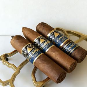 Étiquettes de cigares de luxe Magnm-50, anneaux de cigares en relief avec feuille d'or, anneaux de cigares en stock pour l'emballage des cigares - Product Image 1