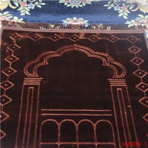 Alfombra de Oración Musulmana Raschel, Suave, Gruesa, de Color Sólido, con Diseño Floral en Relieve, Lavable, para el Hogar y para Picnic - Product Image 5