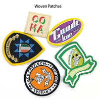 Écussons brodés personnalisés de haute qualité, patchs tissés colorés thermocollants, badges logo personnalisés, casquettes en forme de cœur écologiques pour le football