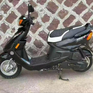 <span class=keywords><strong>Yamaha</strong></span> Jog 125cc <span class=keywords><strong>Moto</strong></span> da Strada Compatta Economica Elegante per Pendolari Urbani Usata - Product Image 4