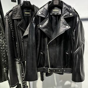 Giacca da motociclista oversize in pelle <span class=keywords><strong>cerata</strong></span> nera effetto invecchiato da <span class=keywords><strong>donna</strong></span> - Product Image 1