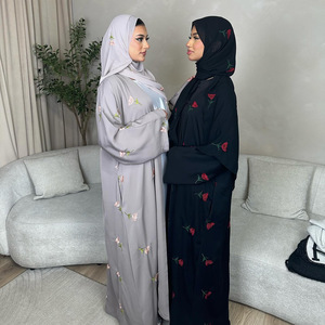 R-399 Dubai Nuovo Set Estivo da Donna 2 Pezzi Abaya Hijab con Ricamo Floreale <span class=keywords><strong>Abbigliamento</strong></span> <span class=keywords><strong>Islamico</strong></span> Tradizionale del Produttore - Product Image 5