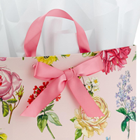 Sac en papier floral botanique français de luxe avec poignée en ruban rose pour emballages de cosmétiques, de parfums et de cadeaux de demoiselles d'honneur
