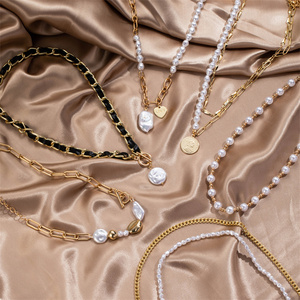 VKME Vente en gros de bijoux de fête à la mode coréenne, cadeaux, <span class=keywords><strong>collier</strong></span> ras du cou à <span class=keywords><strong>double</strong></span> couche, chaîne multi-couches, pendentif mignon, <span class=keywords><strong>collier</strong></span> de perles pour femmes - Product Image 4