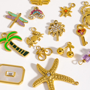Plage d'été dorée |   Pendentifs en acier inoxydable plaqué or 18K PVD pour la fabrication de bijoux DIY |   Breloques en forme d'étoile de mer et de coléoptère - Product Image 6