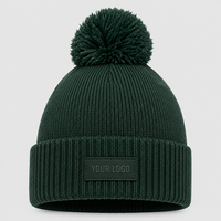 Gebreide muts met opdruk, pompon, boord, winterwarm, unisex, acryl, met aangepaste logo-patroon van de fabrikant.