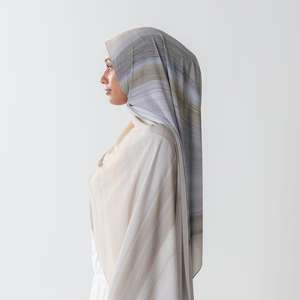 Hijab personnalisé de qualité supérieure 2025 - Satin modal respirant, 4 saisons, en peluche, hijab surdimensionné pour femmes musulmanes, vente en gros - Product Image 2
