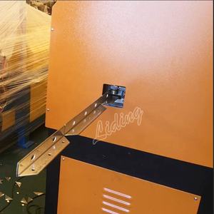 Machine d'angle en L Machine <span class=keywords><strong>de</strong></span> formage <span class=keywords><strong>de</strong></span> rouleaux <span class=keywords><strong>de</strong></span> quille légère entièrement automatique Moulin d'angle à barre en L - Product Image 1