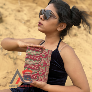 Nouveau véritable fait à la main Banarasi Sari tissu fil sécurisé fermeture Journal Vintage vibrant coloré couverture non doublé feuille recyclée journal - Product Image 1