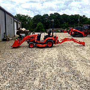 Utilisé pour le tracteur à roues BX23SLSB-R, moteur et boîte de vitesses de 30 CV - Product Image 1
