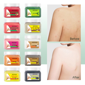 Gommage corporel organique à base de plantes <span class=keywords><strong>Orange</strong></span> Formule éclaircissante exfoliante naturelle avec sel de thé vert au curcuma Fourniture OEM - Product Image 1