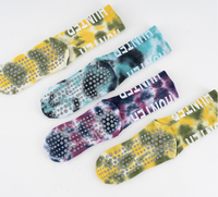 Chaussettes mi-mollet pour femmes avec design antidérapant en silicone pour le yoga, chaussettes de sport teintes OEM, personnalisation disponible