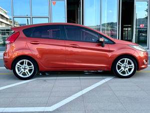 Auto Usado Barato, Ford Fiesta Hatchback de <span class=keywords><strong>Segunda</strong></span> <span class=keywords><strong>Mano</strong></span>, 1.5L 4AT LHD 110HP Diseño Deportivo, 6 Airbags, Auto Usado Confiable para Exportación - Product Image 4