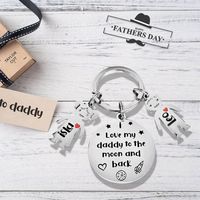 Porte-clés en métal personnalisé, porte-clés en forme de cœur avec breloques de poupées, mots personnalisés pour la fête des mères, cadeaux personnalisés pour les fêtes