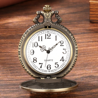 Montre de poche vintage gravée avec baguette magique et chaîne - Chiffres arabes, cadeau d'anniversaire unique pour hommes, garçons, collectionneurs