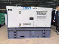 Générateur diesel 80 kVA pour groupe électrogène 4BTA3.9-G11, démarrage électrique 24 V CC, régulateur de tension triphasé automatique 50/60 Hz 100 kVA