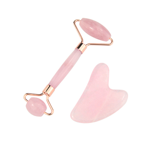 Personalizzare il Logo 100% in <span class=keywords><strong>pietra</strong></span> di cristallo naturale quarzo <span class=keywords><strong>rosa</strong></span> <span class=keywords><strong>giada</strong></span> rullo Gua Sha Kit sollevamento viso strumento di massaggio - Product Image 2