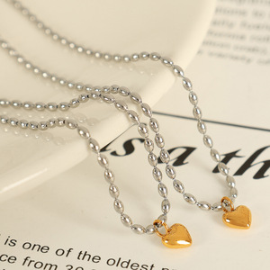 Collar de acero inoxidable con forma de corazón, colgante chapado en oro, cadena para clavícula, joyería de moda para mujer - Product Image 2