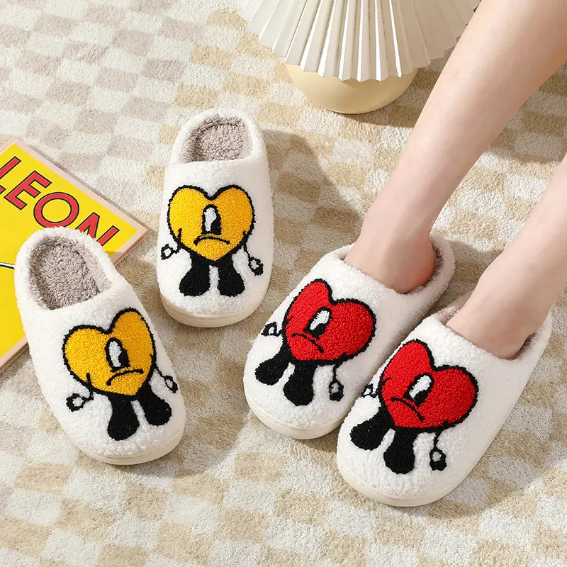 Wholesale Bad Bunny Heart Smiley Slippers Indoor Outdoor Women Girls Fur Home Smile Smiley Face Slippers