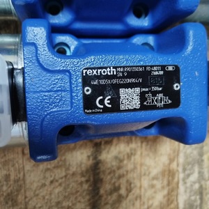 Vanne solénoïde hydraulique Rexroth 4WE10D5X 350 bars, équipement d'automatisation industrielle - Product Image 1